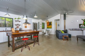 Mango Tree Cottage And Fig Tree Retro Studio