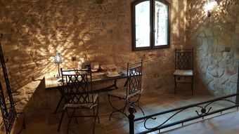 Le Donjon Des Combes