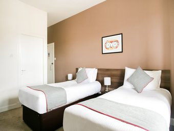Oyo Corner Hotel