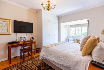 Hotel Brookdale House