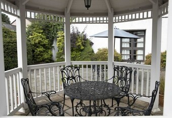 Angus Hotel