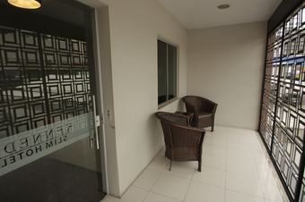Kennedy Slim Hotel