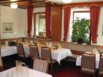 Hostal Fr�nkischer Gasthof Lutz
