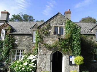 Collaven Manor Hotel