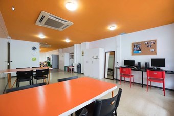 Hostal Arc House Barcelona - Youth Hostel