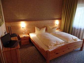 Hostal Gasthof Roseneck