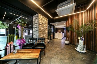 Hotel U