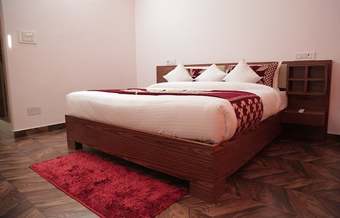 Hotel Sarla Regency