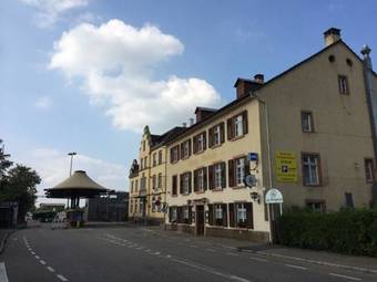 Hostal Hotel & Restaurant Kung Fu Haus