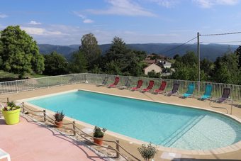 Chalet With 3 Bedrooms In Gravi�res, With Wonderful Mountain View, Pool Access, Furnished Garden