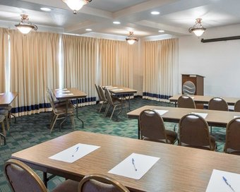 Hotel Quality Inn Tulsa-downtown West
