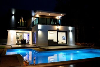 Holiday House Luxury