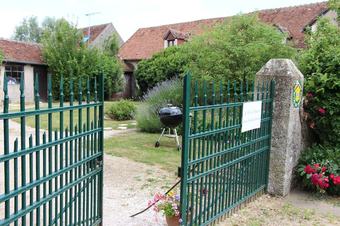 Bed & Breakfast Les Chambres D'h�tes Le Clos De Ch�tres