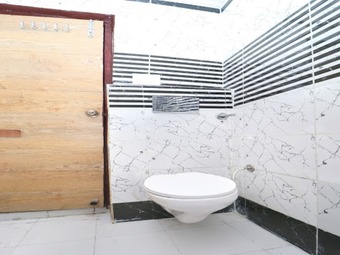 Hotel Oyo 15700 Spectrum Residency