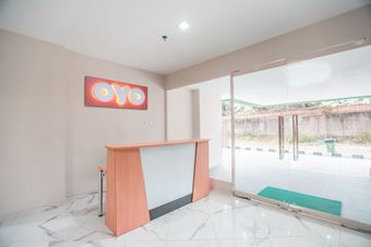 Hotel Oyo 498 Green Lake View Ciputat