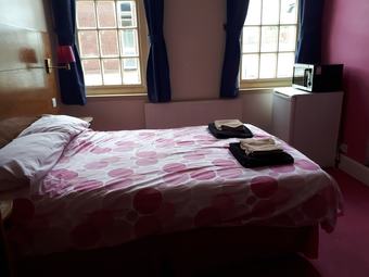 Colin Grazier Hotel