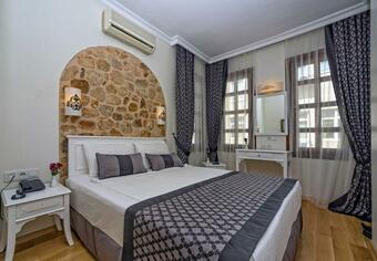 Argos Hotel