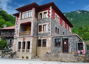 Hostal Pe�a Santa