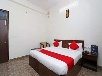 Oyo 26611 Anand Mangal Hotel