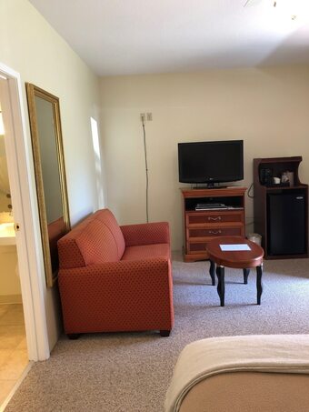 The Caden Hotel