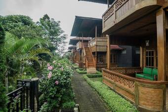 Hotel Reddoorz Plus Near Kota Bunga Cipanas