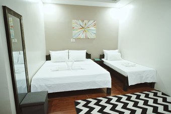 G Hotel
