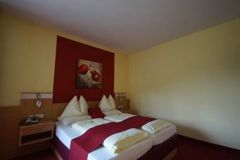 Strandhotel Schabus