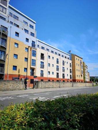 Higher Living - Professional Southampton Apartment