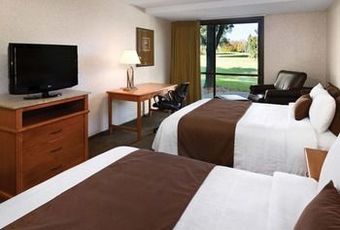 Hotel Arrowwood Resort And Conference Center