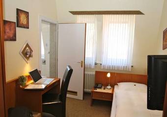 Firzlaff's Hotel