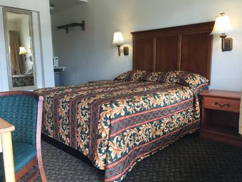 Holiday Motel