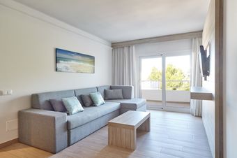 Apartamentos Sol Bahia Ibiza Suites
