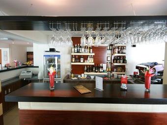 Econo Hotel