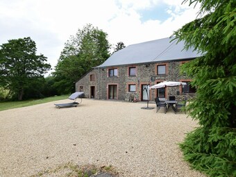 Cottage With Covered Swimming Pool, In A Quiet Location, Less Than 10km From La Roche