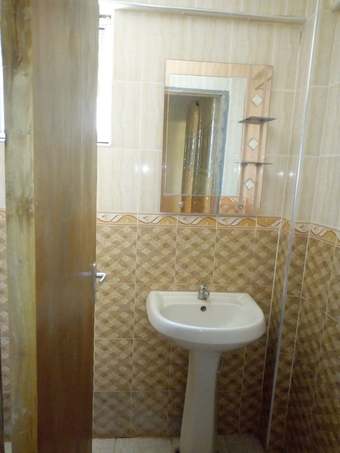 Shelton Villa Hotel