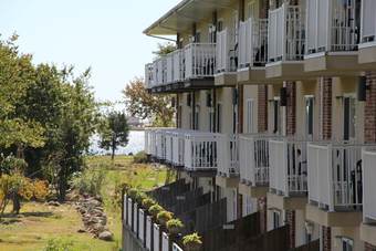 Hotel Winnapaug Inn