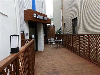 Ekonomy Hotel Gumi