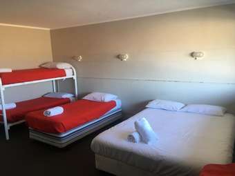 Hotel Snowy Mountains Resort And Function Centre