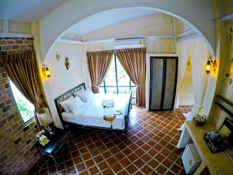Hotel Stamp Hills Resort & Restaurant