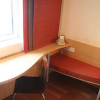 Ibis Dalian Zhongshan Square Hotel