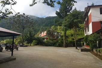 Hotel Shivapuri Village