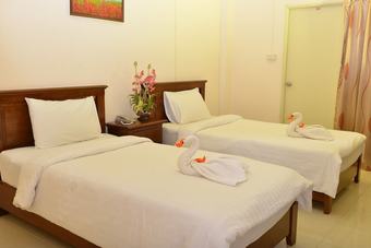 Hotel Phuranya Resort