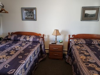 The Colonial Motel
