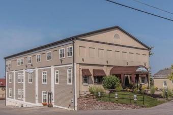 Hotel Harbor House Inn