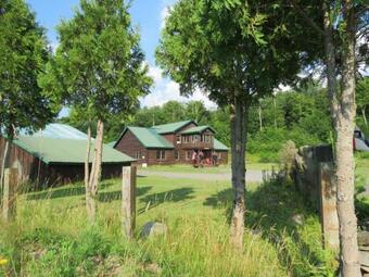 Motel Tug Hill Resort