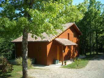 Chalet In The Woods Of Beautiful Dordogne Valley