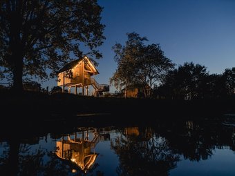 Beautifully Designed Chalet With Dishwasher, Near The Water