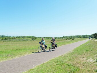 Luxurious, Cozy Safari Tent With Woodstove, Close To The Sea