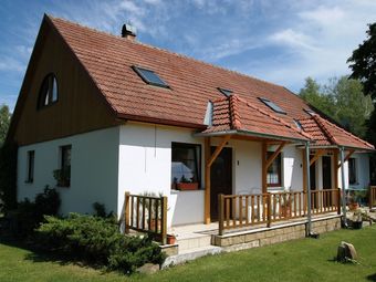 Comfortable Apartment With Private Terrace, 150 M From The Beach And The Lake Lipno