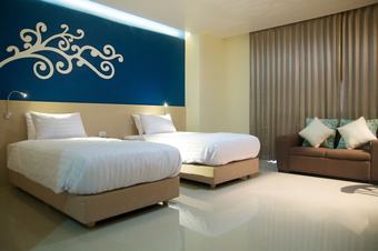 Hotel Jolly Suites Petkasem